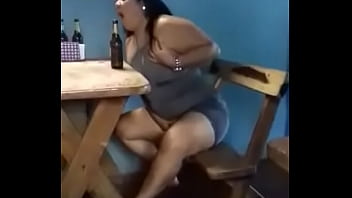 Gordita Caliente - bar, caliente, mexicana, tanga, panocha, gordita - Video 3644676