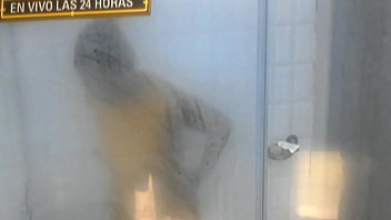 Camila Ba_andose En Progama Poramoropordinero