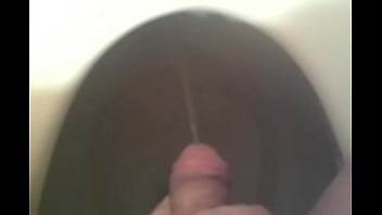 Amateur, Pee, Piss, Peeing, Soloboy - Pissing - 2025 - Steamy - Performance - Video 6410399