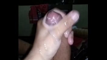 Batendo Uma Punheta - leite, punheta, gozando, pau, soloboy, grosso - Video 3713545