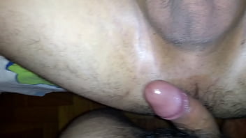 Sarrando O Segurança Casado