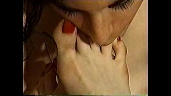 Brunette Florida Twins - Foot Fetish _ Toe Sucking, Shrimping Fun!