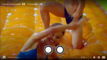 Modelos Puxa Sunga E Mostra Pentelho Na Tv