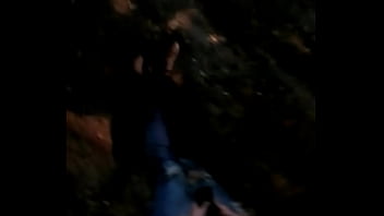 Bajo La Blusa Monita