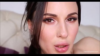 Lilu Moon Uses Magic Wand Masturbating