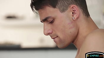 Hot Bisex Threesome Babe Is Pussy Wrecked