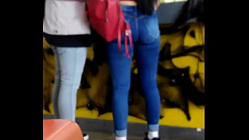 Pareja Se Pone Caliente Y Empiezan Tocarse Y Terminan Teniendo Sexo En Un Baño Publico