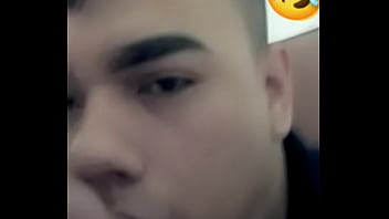 Colombiano Se La Chupa A Venezolano