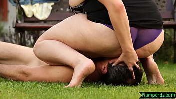 Queening Plumper Getting Eaten Out