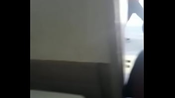 Branquelo Esfregando Cu Na Costa Do Dinossauro