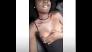 Naija Girl Show Off Her Breasts