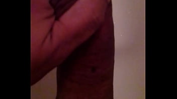 Punheta No Trabalho - macho, punheta, soloboy, heterossexual, sexo-gostoso, troca-de-casal - Video 3683271