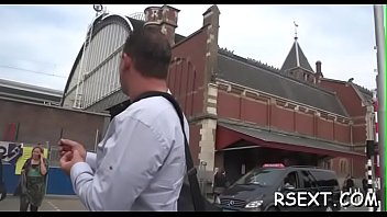 Sexyg Prostitute Gets Down To Show Off Her Amazing Oral-job