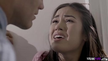 Derrick Pierce Feed Kendra Spades A Mouthful Of His Big Juicy Cock!