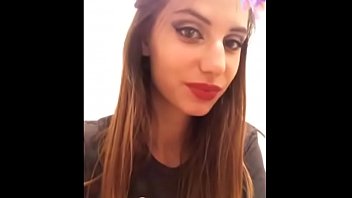 Martina Pugliese Gran Zoccola Sfila Per Grossi Cazzi