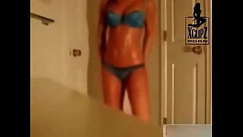 Hot Oiled Girl Dancing