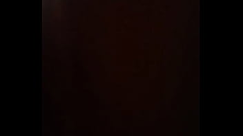 Moreno Safado Arrancando Papelzinho