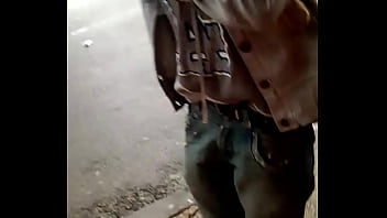 Puta, Indigente Casi No Deja Grabar