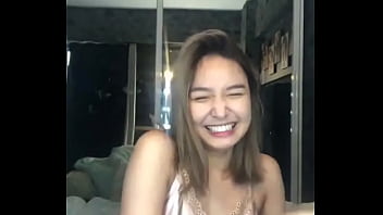 Sachzna Laparan Nipple Slip Viral Video