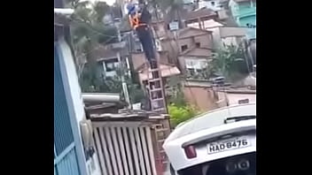 Corno Mexendo No Pauzão