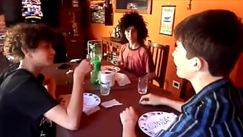 La-momiovich, Una-historia-de-bullyinovich-2, Bulyinovich, Fichita, Momiovich - Unknown - 2025 - Incredible - Show - Video 3571889