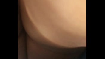 Bajo La Falda Tanga