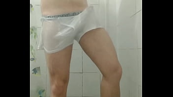 Mr. Grey Tomando Banho De Cueca Branca