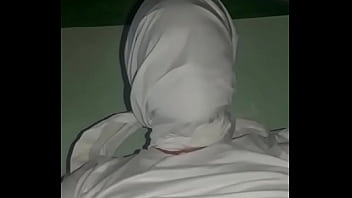 Trùm ngộp bằng áo sơ mi trắng dính đầy tinh trùng