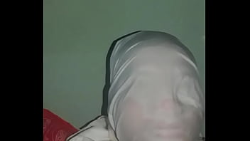 Sơ mi trắng dính nước chơi trùm ngộp