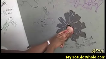 Gloryhole Blowjob Initiation Beauty 26