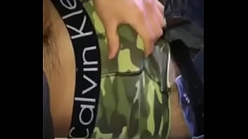 Joven Solo En Su Cuarto Arrecho Jalandose