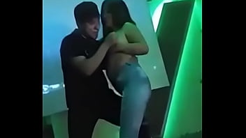 Pelando Tetas, Fiesta De Egresados