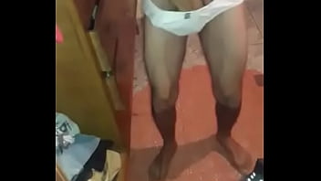 Exibindo O Pauzão Na Cueca Branca