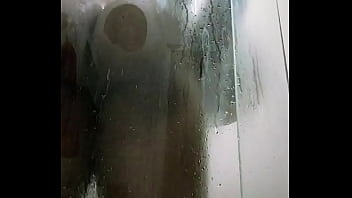 Tocando Uma Na Ducha