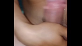 Thủ d_m trong nhà tắm