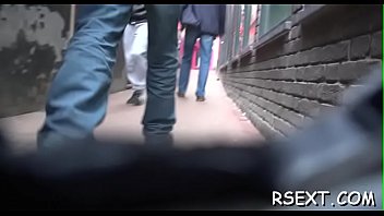 Gorgeous Hooker Gives Sexy Blowjob And Spreads Wide For Weenie