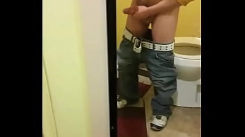 Me Playing For A Milf 2. Jalandomela Para Una Madurita 2