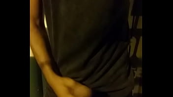 Batendo Punheta Na Rua