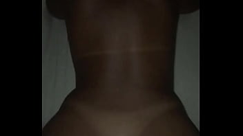 Morena Novinha Com Marquinha Tomando De Quatro