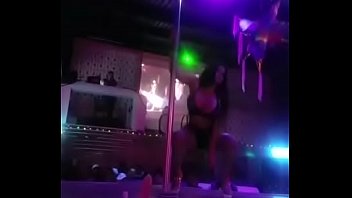 Puta Chichona Bailando Tubo
