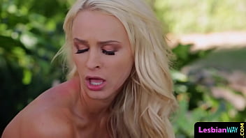 Petite Girlfriend Queening Glam Babe Outdoors