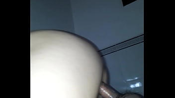 E gái cho nằm dưới sướng t_ tái