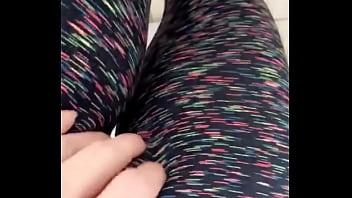 Tocándome Por Encima De La Calza