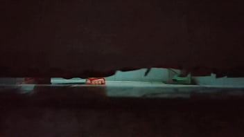 Theo bước ch_n em vào toilet - follow her to toilet !!!