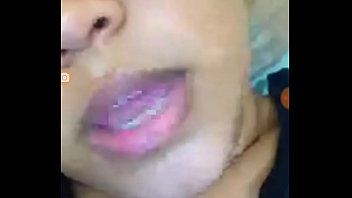 Me Pide Dinero Y De Qué Manera