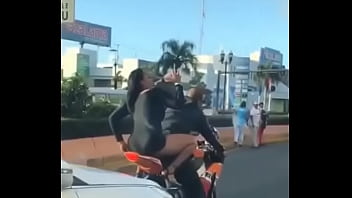 Dominicana b. en año nuevo 2019