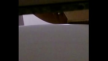 Vao Toilet Quay Phim Em Dai - Realcam In Toilet !!!