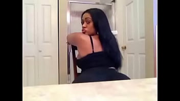 Cuban Girl Shaking Her Ass Bootytwerktv.com