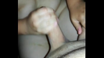 Salteña Caliente Haciendo Paja