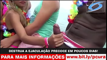 Loira Abraçando Corno E Punhetando O Negão Na Lancha [real]